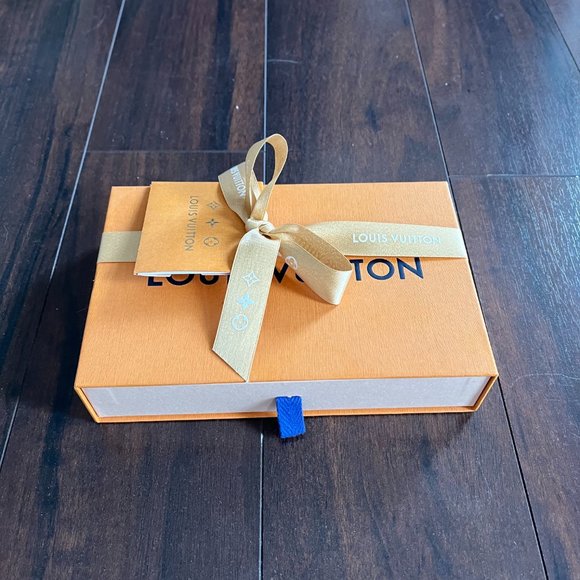 Louis Vuitton Gift Box - Picture 3 of 6